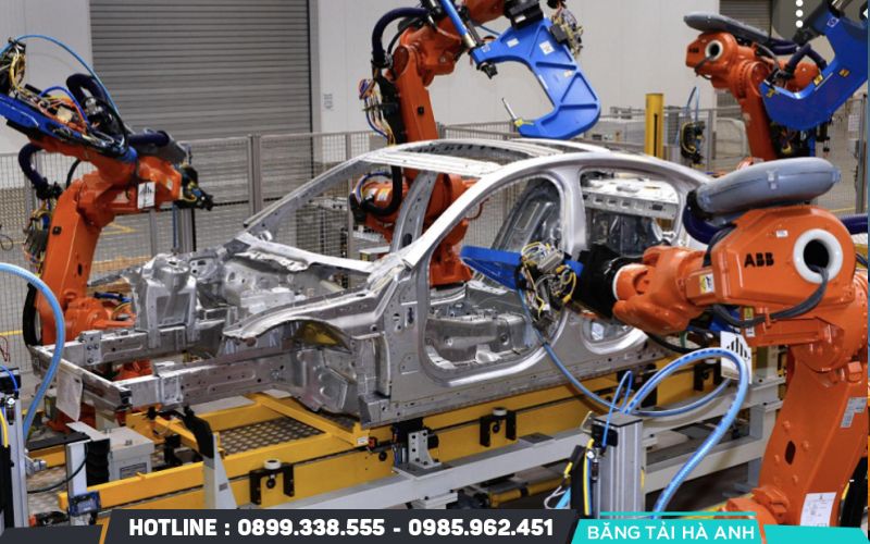 Robot chưa thể thay thế hoàn toàn con người trong công việc cần phán đoán linh hoạt, sáng tạo
