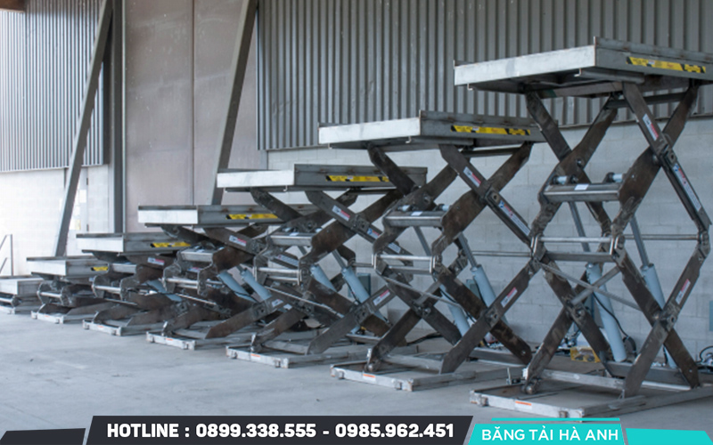 Bàn nâng thủy lực