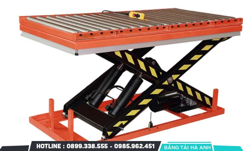 bàn nâng thủy lực con lăn được thiết kế với nhiều kiểu dáng và tính năng khác nhau