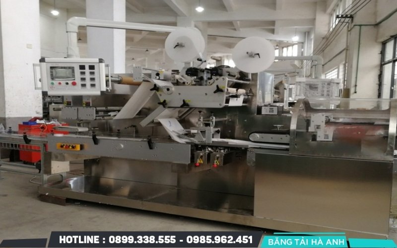Dây chuyền sản xuất khăn lạnh bán tự động phù hợp với các cơ sở nhỏ hoặc doanh nghiệp mới bắt đầu