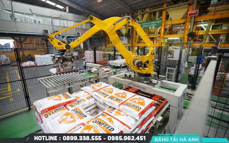 Dây chuyền bán tự động có chi phí đầu tư ban đầu thấp hơn nhưng cần nhiều nhân công để vận hành