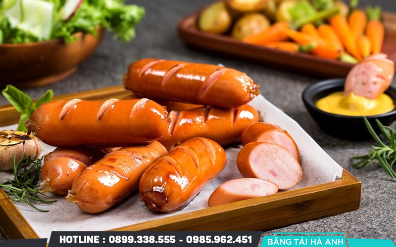 Xúc xích tiệt trùng