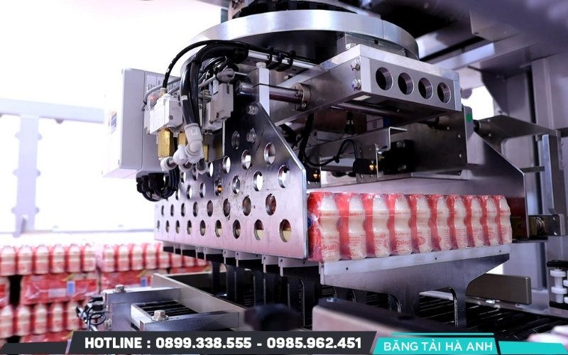 Mọi lô sản phẩm Yakult đều được gắn mã số riêng