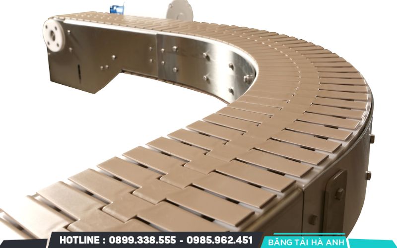 Vận hành băng tải inox đúng cách không chỉ giúp kéo dài tuổi thọ thiết bị mà còn đảm bảo an toàn cho người lao động