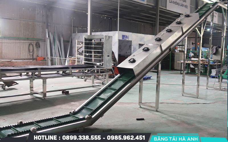 Băng tải chữ Z được ứng dụng rộng rãi trong nhiều lĩnh vực sản xuất