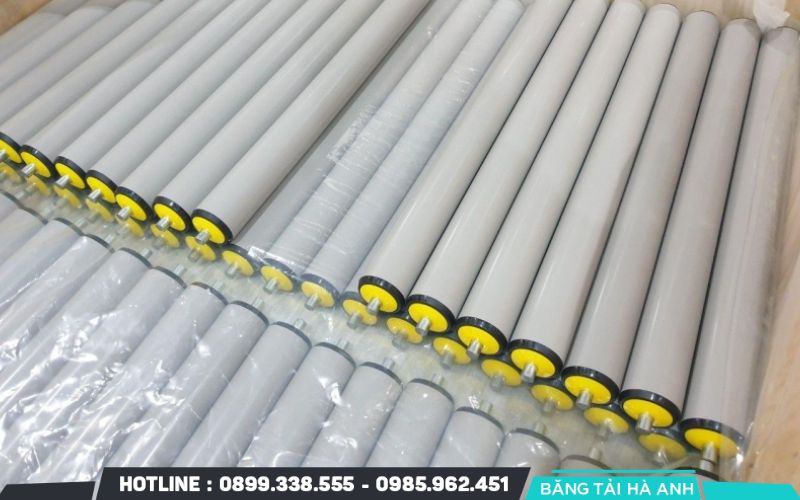 Băng tải con lăn nhựa sử dụng một dãy các con lăn làm bằng vật liệu nhựa, được lắp trên một khung đỡ vững chắc