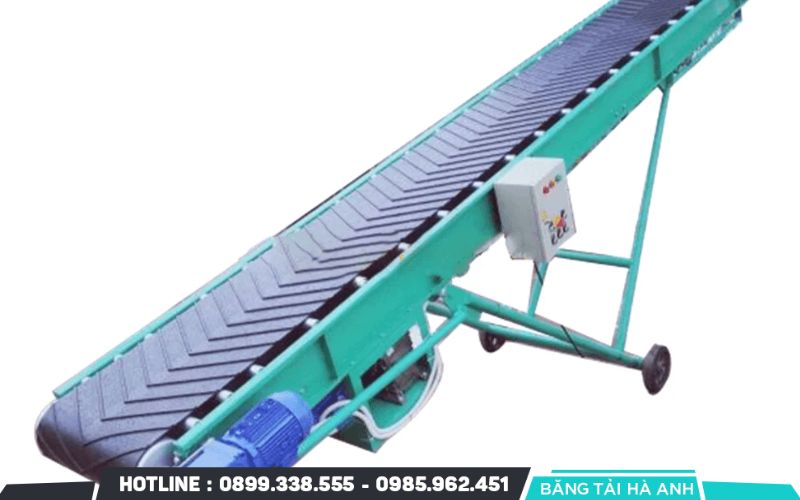 Băng tải di động mang đến nhiều lợi ích thiết thực cho doanh nghiệp nhờ sự linh hoạt trong vận chuyển hàng hóa