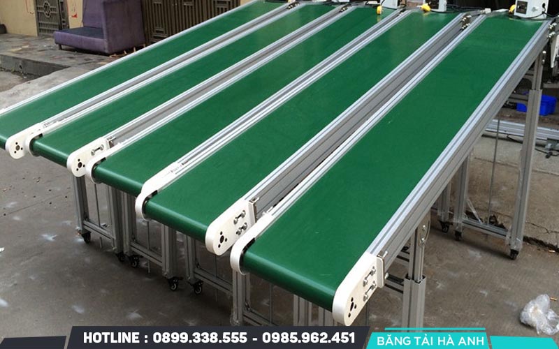 Có nhiều loại băng tải được dùng trong dây chuyền sản xuất tinh bột sắn