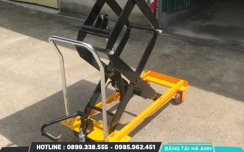 Việc lựa chọn bàn nâng thủy lực phù hợp đóng vai trò quan trọng trong việc đảm bảo hiệu quả vận hành