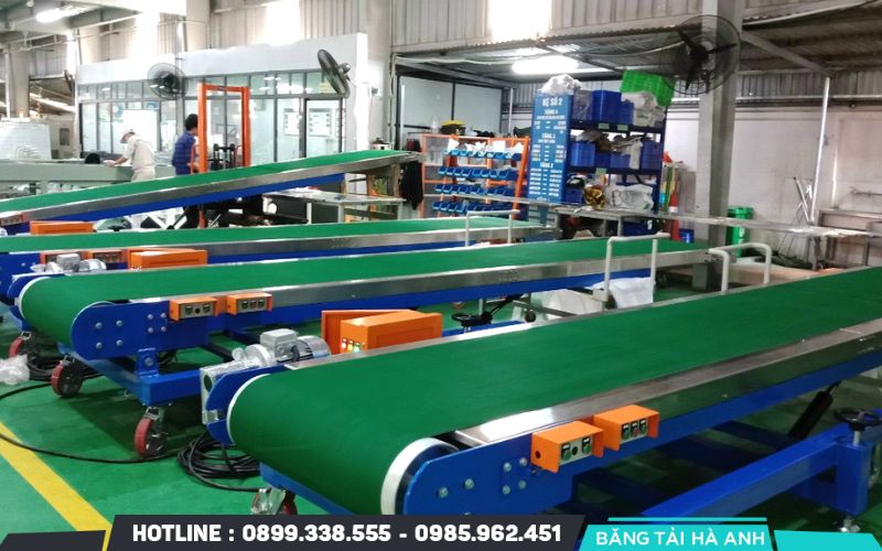 Băng tải PVC thường được sử dụng trong một số ngành công nghiệp nhẹ