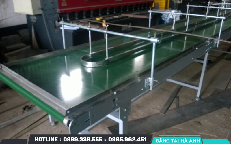 Băng tải không phù hợp với tải trọng hoặc loại sản phẩm dễ bị hư hỏng, gây gián đoạn quá trình sản xuất