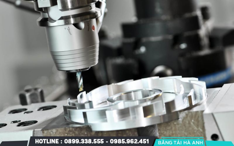 Cơ khí tự động hóa nghiên cứu, thiết kế và triển khai hệ thống điều khiển tự động cho dây chuyền sản xuất