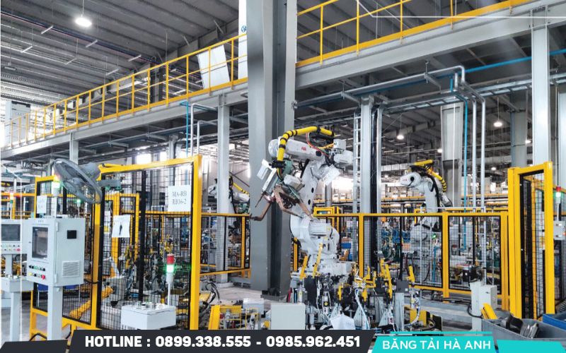 Tự động hóa lập trình cho phép điều chỉnh quy trình sản xuất bằng cách thay đổi chương trình điều khiển của hệ thống