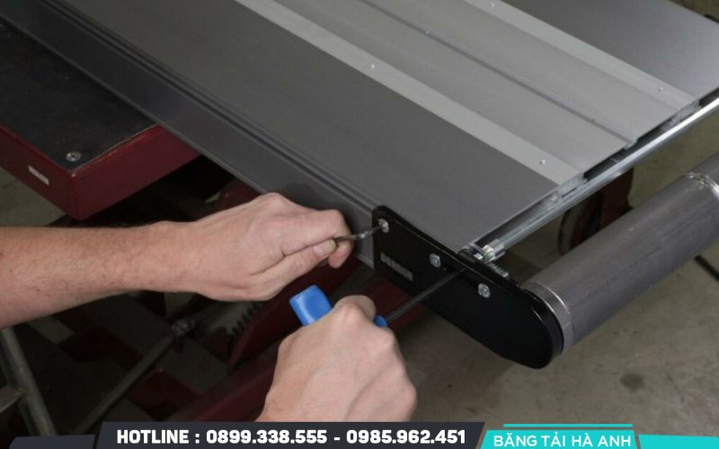 Kiểm tra và căn chỉnh băng tải định kỳ