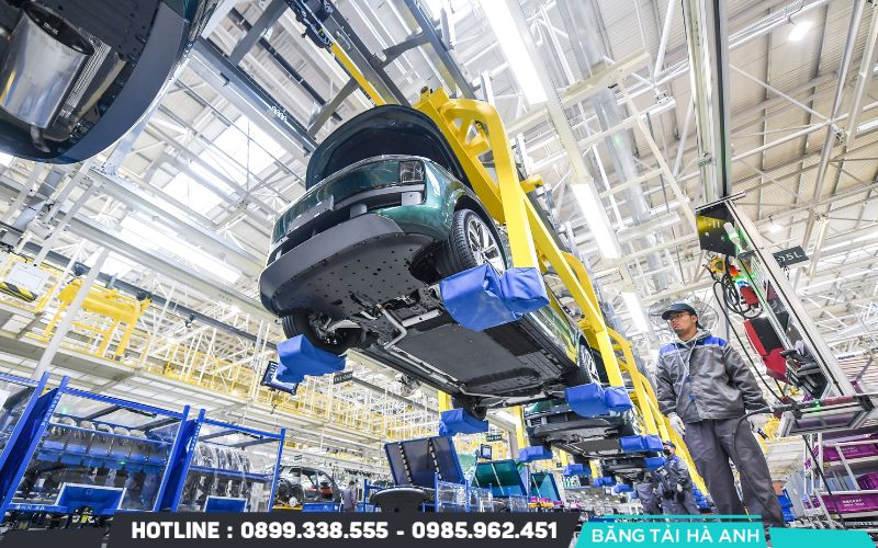 Tự động hóa nhà máy 2025 tập trung vào việc kết nối toàn bộ thiết bị, máy móc, hệ thống và con người