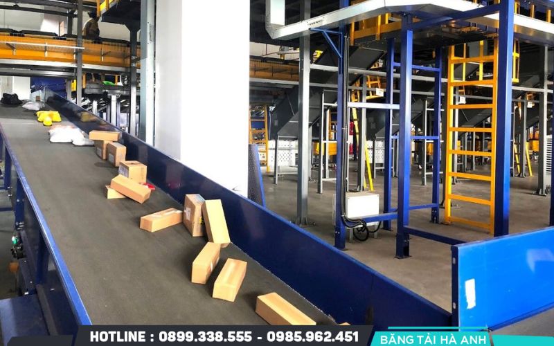 Băng tải logistics mang lại hiệu quả toàn diện trong vận hành kho bãi
