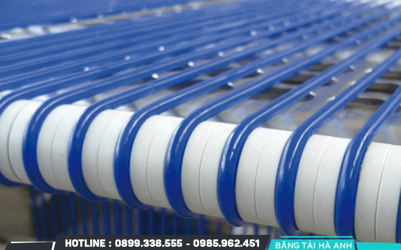 Dây đai có thể làm từ cao su, PVC, PU hoặc các vật liệu tổng hợp khác