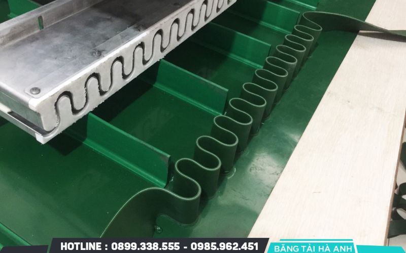 Chọn băng tải có kích thước phù hợp với vật liệu và không gian lắp đặt