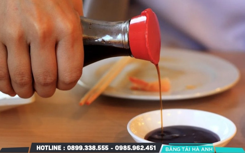 Chiết rót, đóng chai là bước cuối cùng trong quy trình sản xuất nước tương