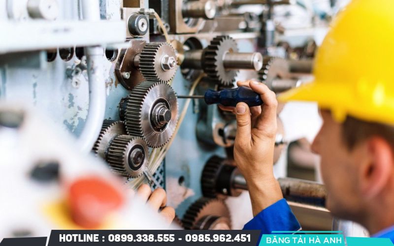 Bảo trì công nghiệp là tập hợp các hành động kỹ thuật nhằm duy trì hoặc phục hồi một thiết bị