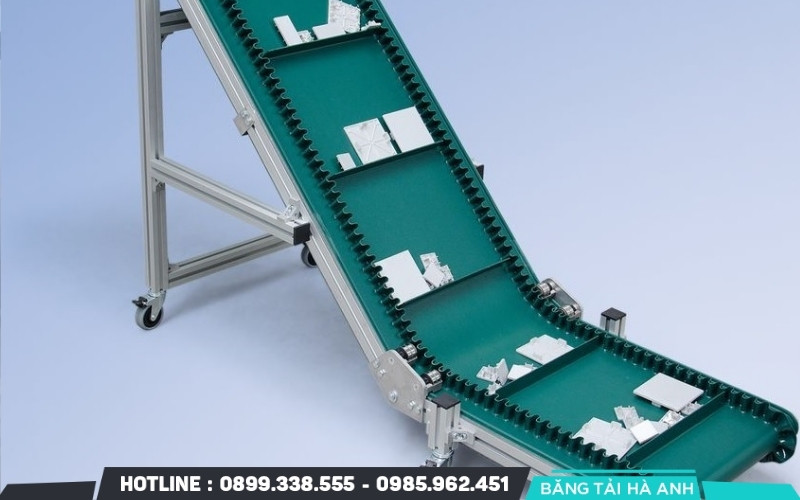 Nếu tai bèo quá mềm hoặc dán lệch, lực ép không đều sẽ khiến mép băng lệch hướng