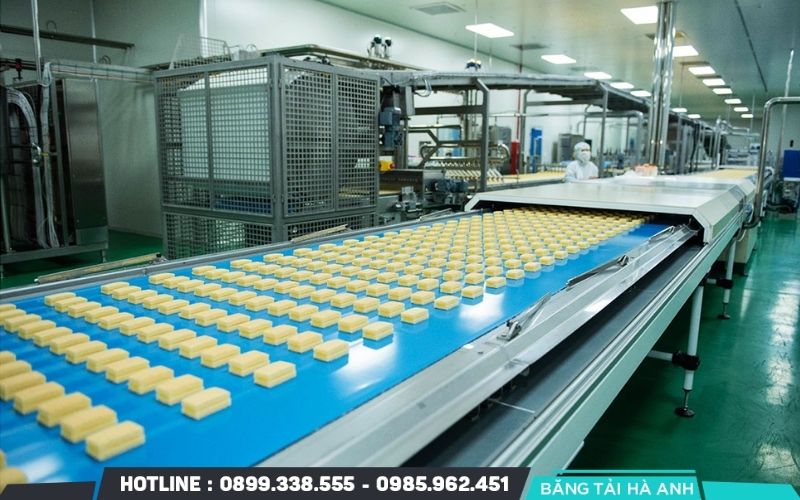 Dây chuyền sản xuất bánh kẹo là một hệ thống thiết bị và máy móc được sắp xếp liên tục