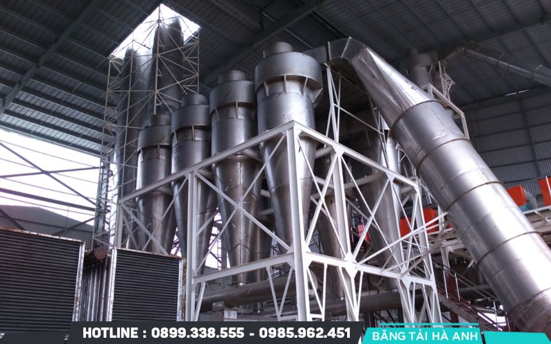 Các thiết bị làm sạch có nhiệm vụ loại bỏ hoàn toàn tạp chất ra khỏi lúa mì trước khi nghiền