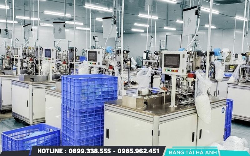 Diện tích đủ để bố trí máy móc, khu vực nguyên liệu, đóng gói và lưu kho tách biệt