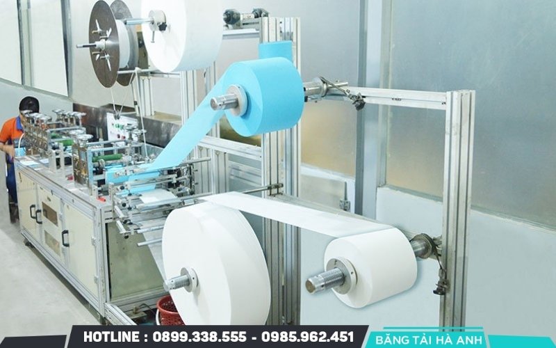 Toàn bộ quá trình sản xuất khẩu trang y tế được tự động hóa nhằm giảm thiểu sai sót thủ công