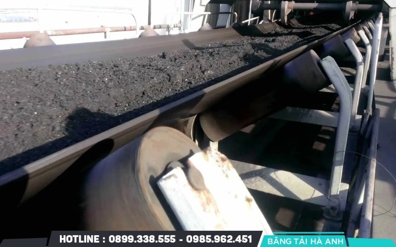 Băng tải chịu nhiệt làm bằng cao su EPDM là lựa chọn phổ biến cho ngành xi măng, than và khai khoáng