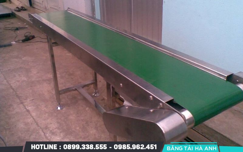 Nên ưu tiên lựa chọn băng tải PVC khi quy trình sản xuất của bạn có các yêu cầu về tải trọng nhẹ, vệ sinh cao