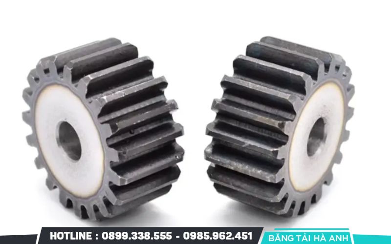 Bánh răng kim loại, bao gồm thép carbon, thép hợp kim và Inox