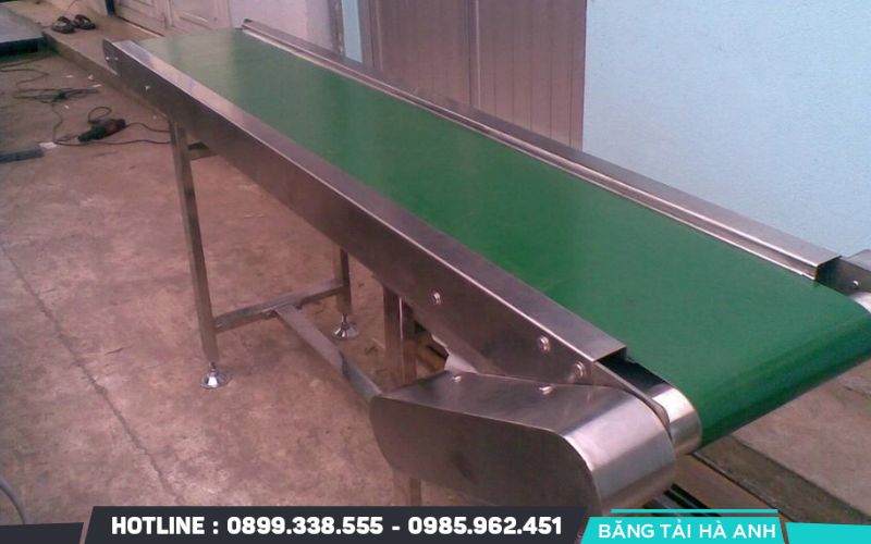 Ba nhóm vật liệu phổ biến cho khung băng tải gồm là thép sơn tĩnh điện, inox và nhôm định hình