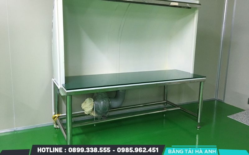 Cần đánh giá mức độ ẩm ướt và sự hiện diện của các tác nhân gây oxy hóa tại vị trí lắp đặt bàn