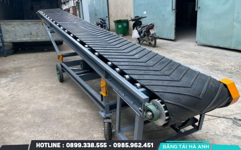 Nên chọn băng tải cao su khi cần vận chuyển vật liệu có kích thước lớn