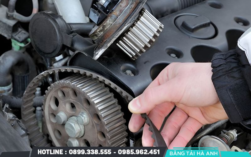 Hiện tượng trượt dây đai trên puly thường do rãnh puly đã bị mòn quá mức 