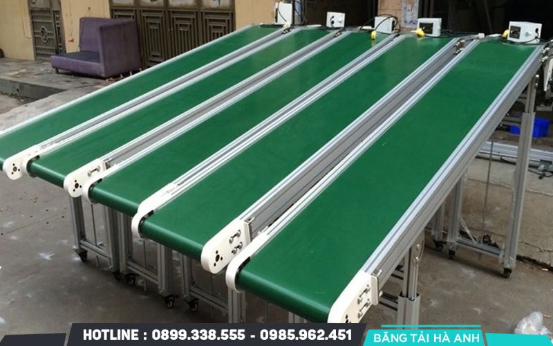 Băng tải là một hệ thống thiết bị cơ khí dùng để di chuyển các vật liệu