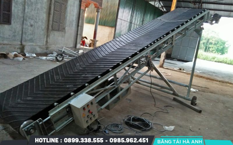 Vệ sinh băng tải cao su giúp ngăn ngừa tình trạng trượt và lệch băng tải