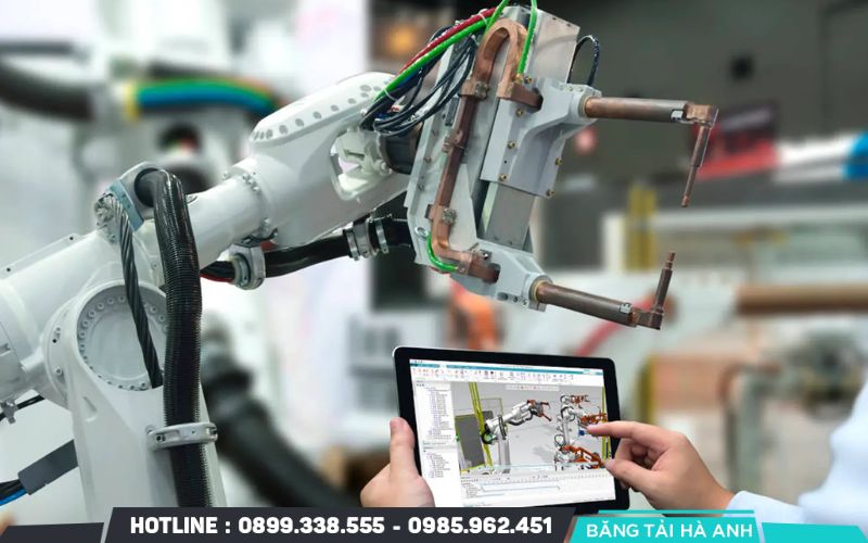 Nhân sự quản lý trực tiếp trạm robot bốc xếp cần có nền tảng kiến thức về cơ điện tử hoặc tự động hóa