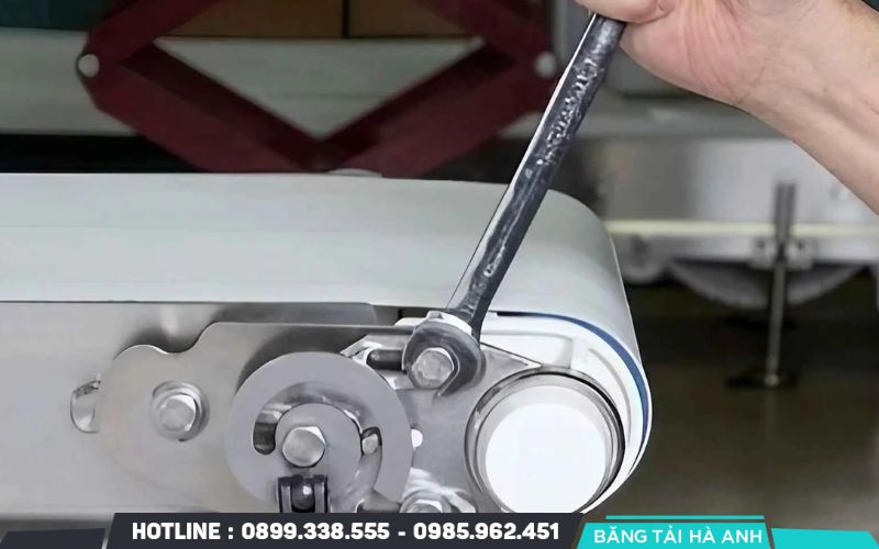 Điều chỉnh lực căng băng tải quá mức cần thiết