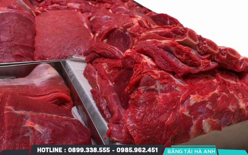 Nhà sản xuất ưu tiên lựa chọn thịt bò loại một với các thớ thịt còn đỏ tươi và có độ đàn hồi cao