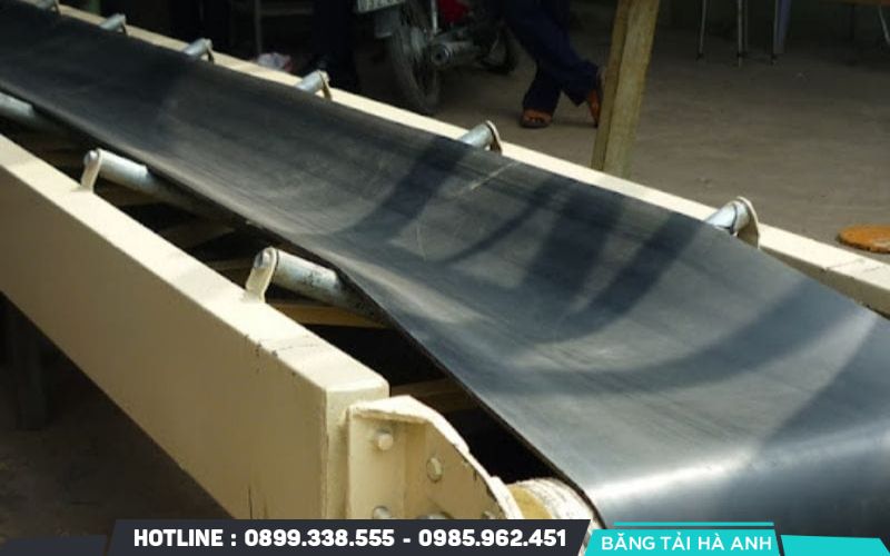 Trục dẫn động băng tải lòng máng