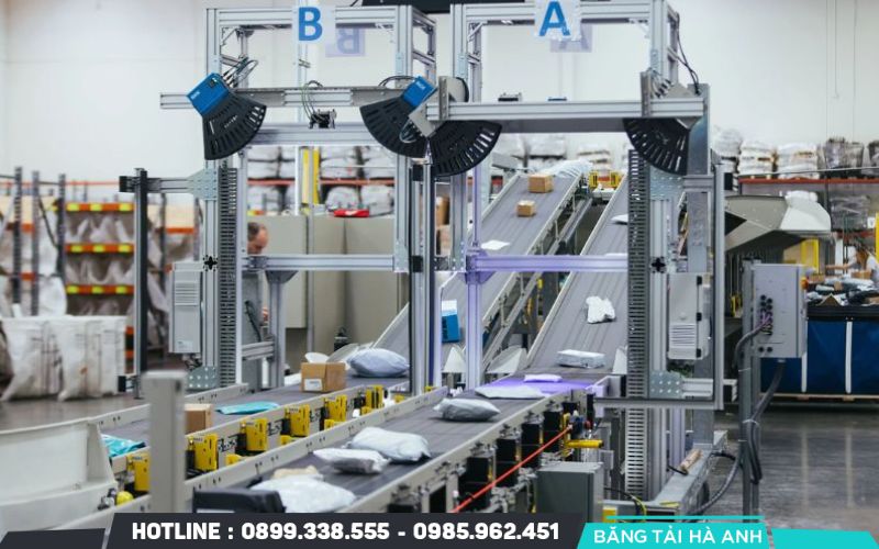 Bộ truyền xích hở thường làm việc trong môi trường có nhiều bụi bẩn và không có hộp che chắn