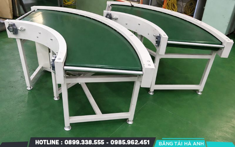 Băng tải belt cong mang lại giải pháp vận chuyển hoàn hảo cho các sản phẩm có kích thước nhỏ