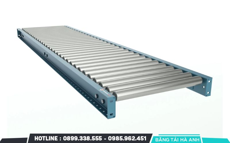 Khoảng cách giữa các trục con lăn cần được tính toán dựa trên chiều dài của vật thể cần vận chuyển