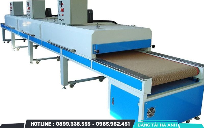 Nguyên lý hoạt động sấy băng tải mang lại những cải tiến đột phá so với các phương pháp sấy thủ công