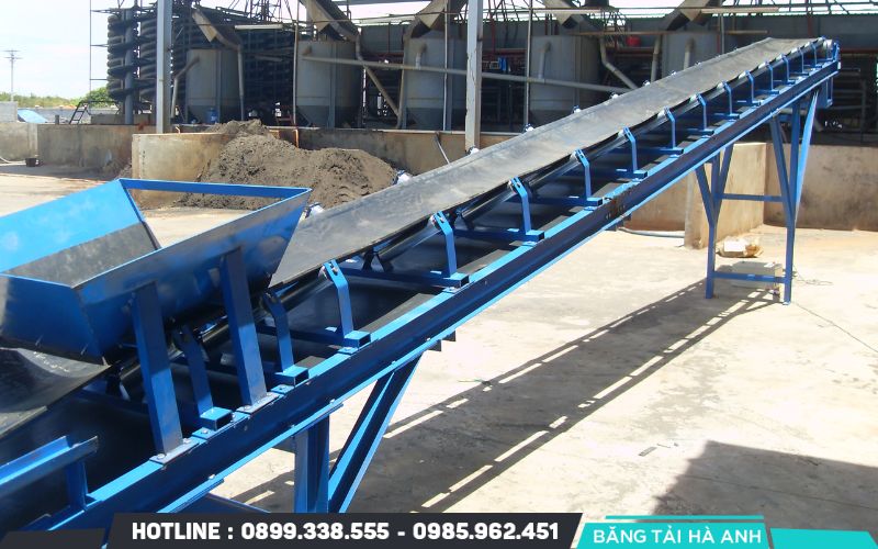 Lực kéo của băng tải phản ánh tổng các lực cản mà động cơ phải thắng để duy trì chuyển động