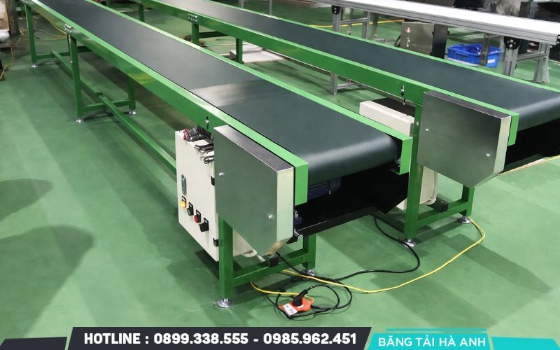 Việc lắp đặt băng tải PU đúng kỹ thuật giúp bảo vệ đặc tính vật lý nhạy cảm của nhựa và duy trì hiệu suất vận hành