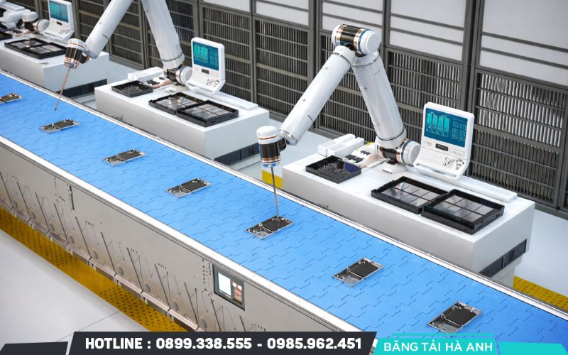 Băng tải nhựa chống tĩnh điện giúp bảo vệ các linh kiện điện tử nhạy cảm khỏi hư hỏng