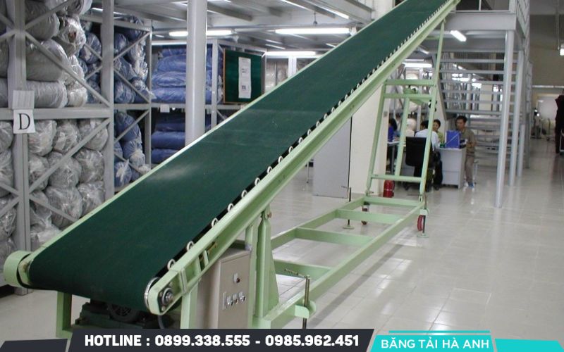 Dây đai PVC hoặc PU đạt chuẩn vệ sinh giúp ngăn chặn vi khuẩn và dễ dàng tẩy rửa